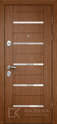 Фото «Железная дверь дуб с полосами и белой панелью для квартиры №150»