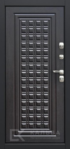 Фото №2 «Входная дверь чёрная с 3D-решёткой и серыми филёнками для квартиры №26»